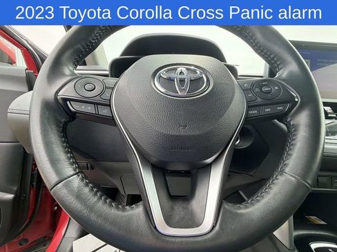 Used 2023 Toyota Corolla Cross LE AWD/4WD image 25