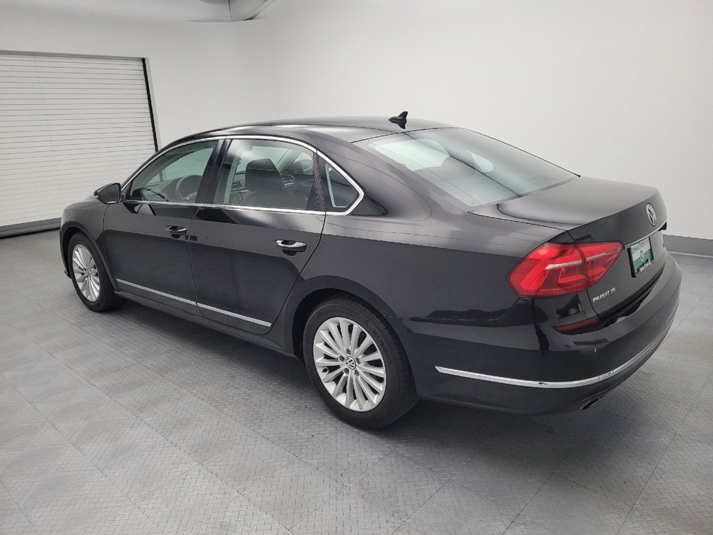 Used 2016 Volkswagen Passat 1.8T SE FWD image 3