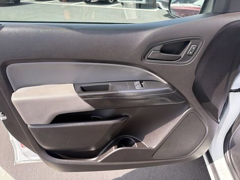 Used 2017 Chevrolet Colorado W/T RWD image 10