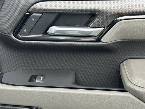 Used 2025 Chevrolet Silverado 1500 ZR2 w/ Technology Package image 20