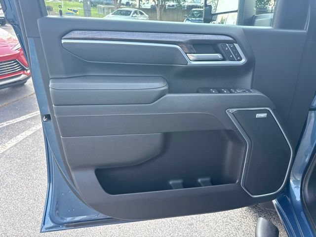 Used 2025 Chevrolet Silverado 2500 LTZ w/ LTZ Convenience Package AWD/4WD image 22