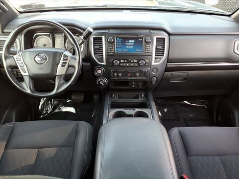 Used 2018 Nissan Titan SV w/ SV Convenience Package image 14