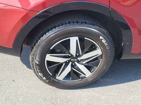Used 2021 Kia Sorento EX w/ Panoramic Sunroof Package AWD/4WD image 5