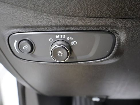 Used 2023 Chevrolet Equinox LT w/ Driver Convenience Package AWD/4WD image 19