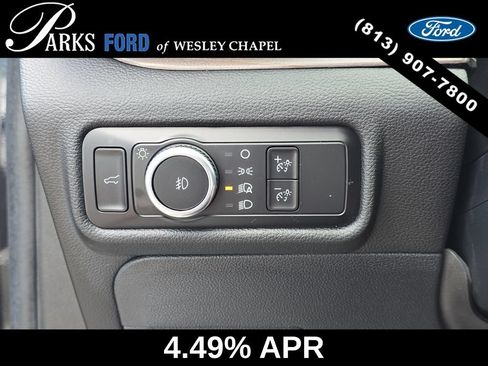 Used 2023 Ford Explorer Limited w/ Limited Technology Package RWD image 28