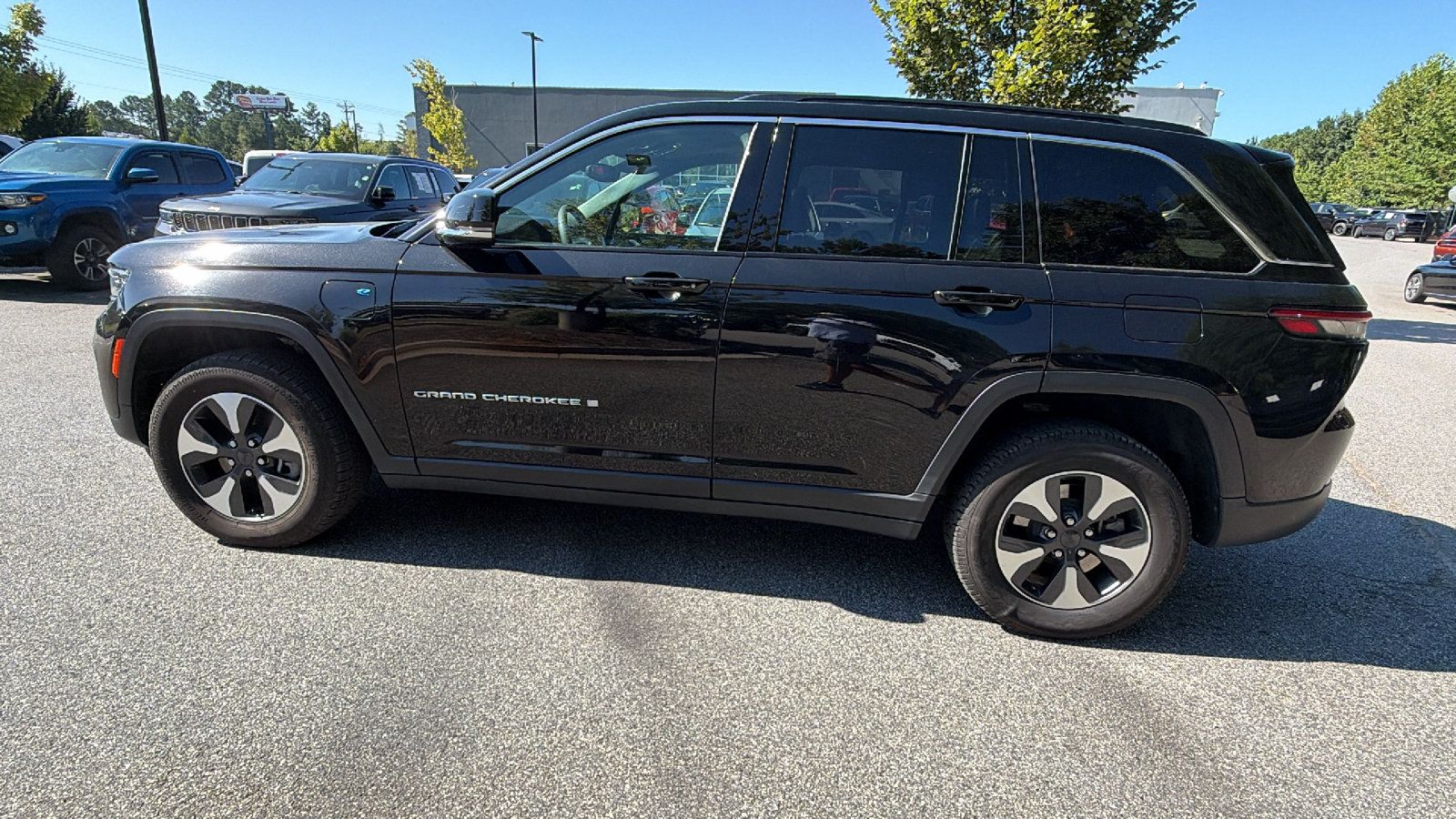 Used 2024 Jeep Grand Cherokee Limited 4xe AWD/4WD image 11