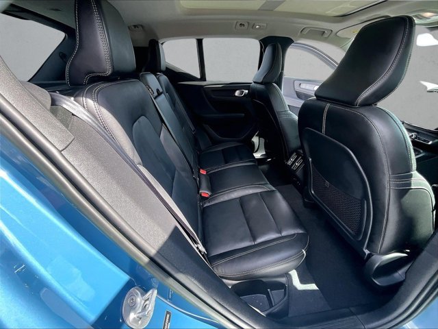 Used 2023 Volvo XC40 B5 Ultimate w/ Protection Package Premier AWD/4WD image 29