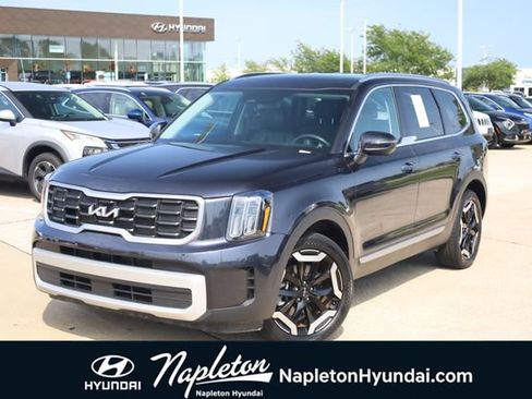 Used 2025 Kia Telluride S FWD image 1