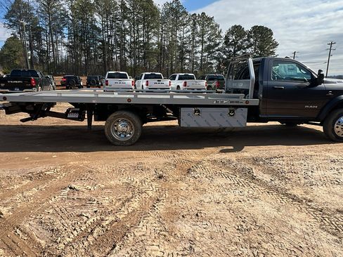 New 2025 RAM 5500 2WD Regular Cab image 7