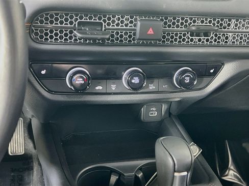 Used 2025 Honda HR-V Sport image 15