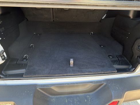 Used 2025 Jeep Wrangler Unlimited Rubicon 4xe w/ Convenience Group image 13