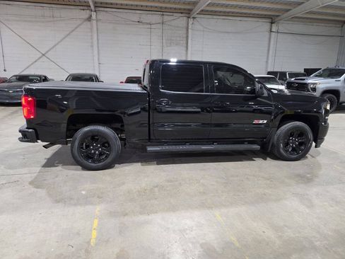 Used 2018 Chevrolet Silverado 1500 LTZ Z71 w/ LTZ Plus Package AWD/4WD image 15