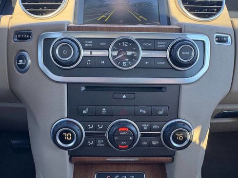 Used 2016 Land Rover LR4 HSE Silver Edition image 14