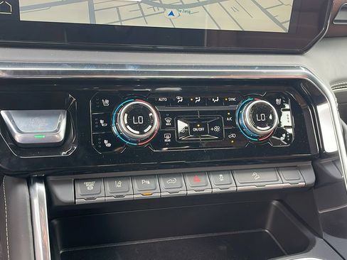 New 2026 GMC Sierra 3500 Denali Ultimate AWD/4WD image 19