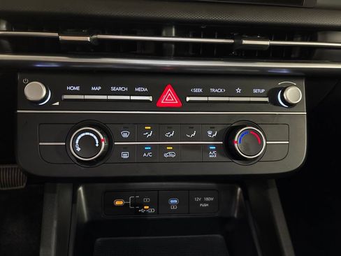 Certified 2025 Hyundai Tucson SE AWD/4WD image 19