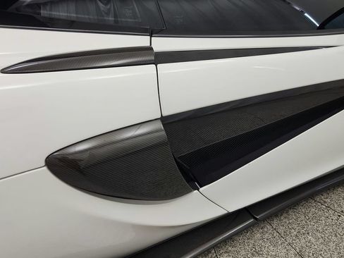 Used 2019 McLaren 600LT RWD image 29