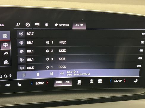 New 2025 Audi Q6 e-tron Premium Plus image 17