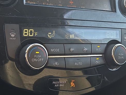 Used 2020 Nissan Rogue SV image 22