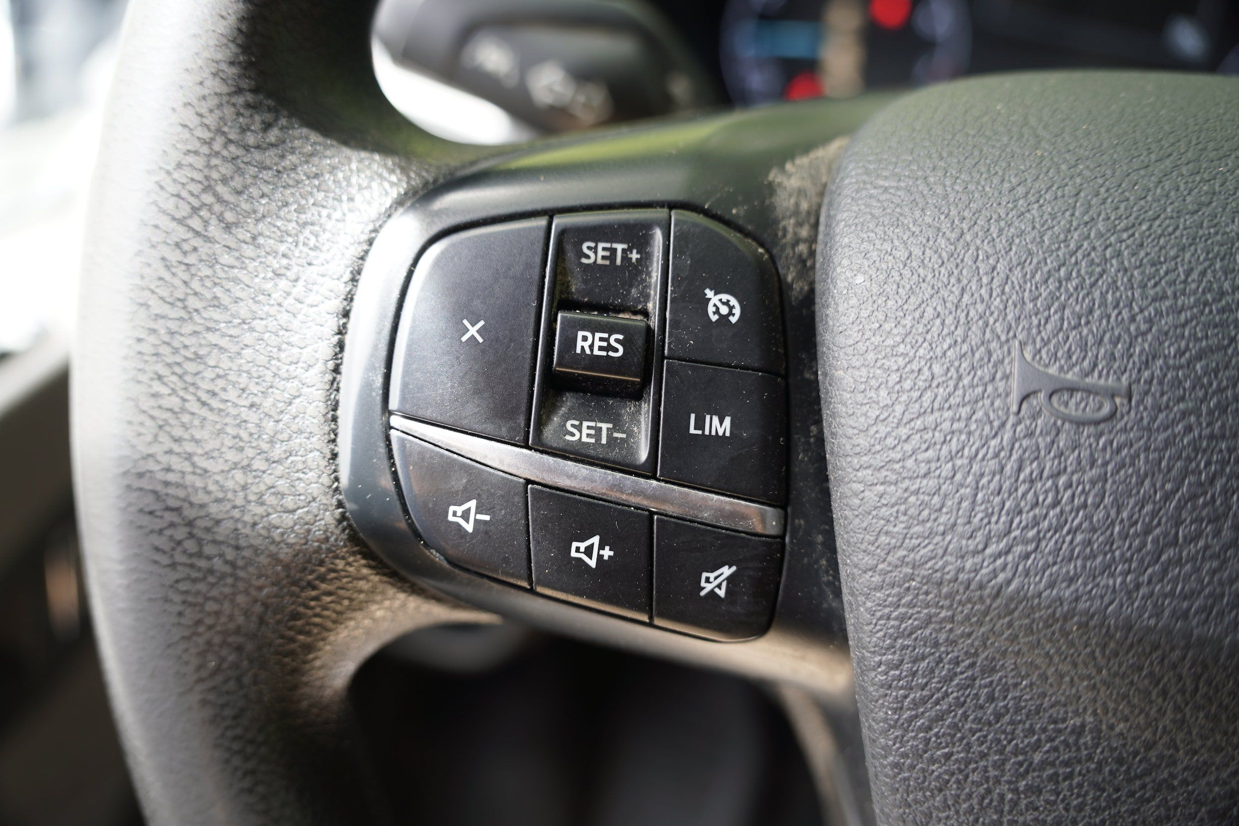 Used 2023 Ford Transit 250 Medium Roof AWD image 21