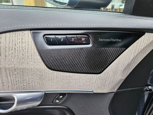 Certified 2023 Volvo XC90 T8 Ultimate w/ Protection Package Premier image 18