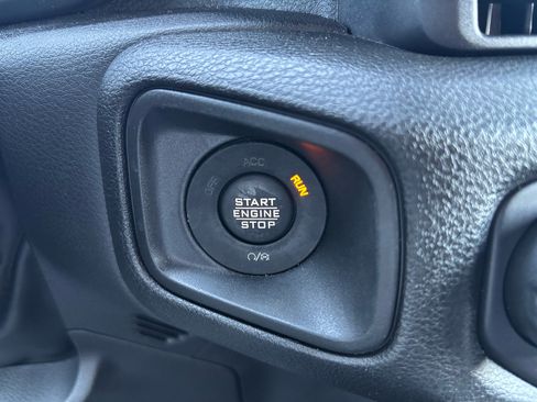 Used 2024 Jeep Wrangler Unlimited image 20