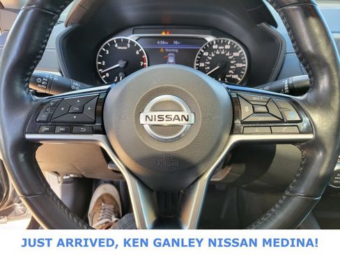 Used 2020 Nissan Altima 2.5 SV AWD/4WD image 12