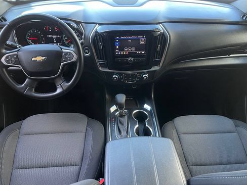 Used 2023 Chevrolet Traverse LT w/ LPO, Cargo Package FWD image 10