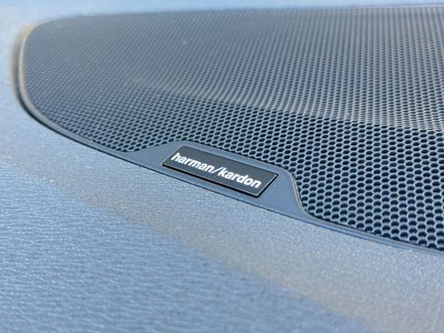 Used 2017 Volvo S60 T5 Inscription Platinum image 25