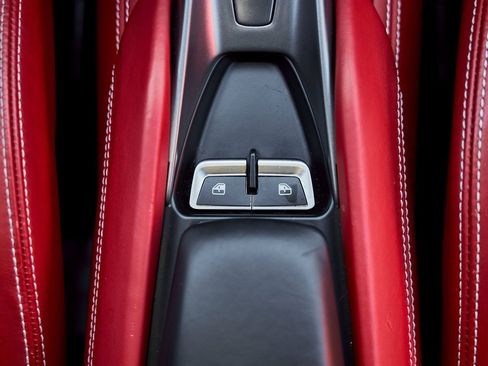 Used 2021 Ferrari F8 Tributo image 58