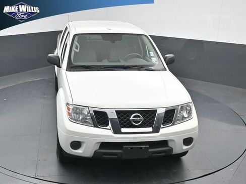 Used 2018 Nissan Frontier SV image 10