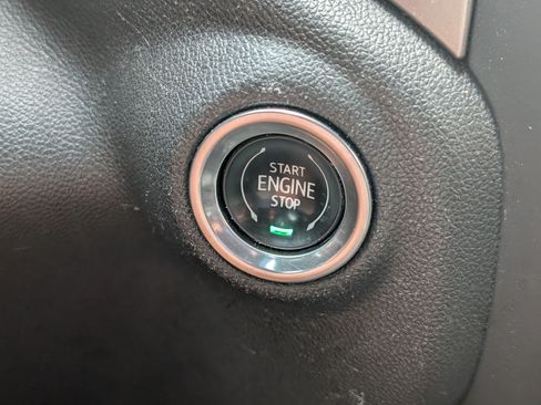 Used 2022 Chevrolet Silverado 1500 Custom AWD/4WD image 10