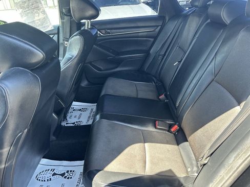Used 2018 Honda Accord Sport image 16