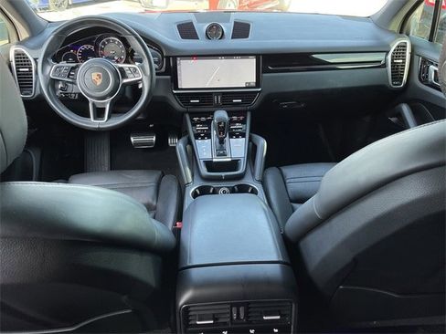 Used 2019 Porsche Cayenne S image 9