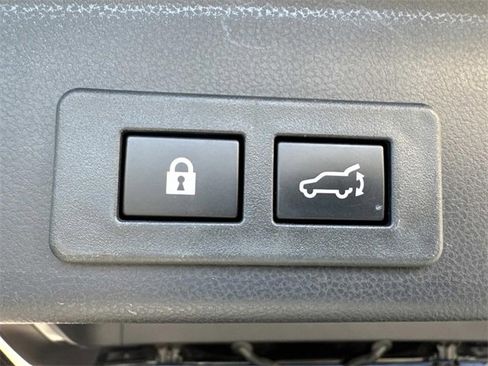 Used 2023 Subaru Ascent Limited w/ Technology Package image 15