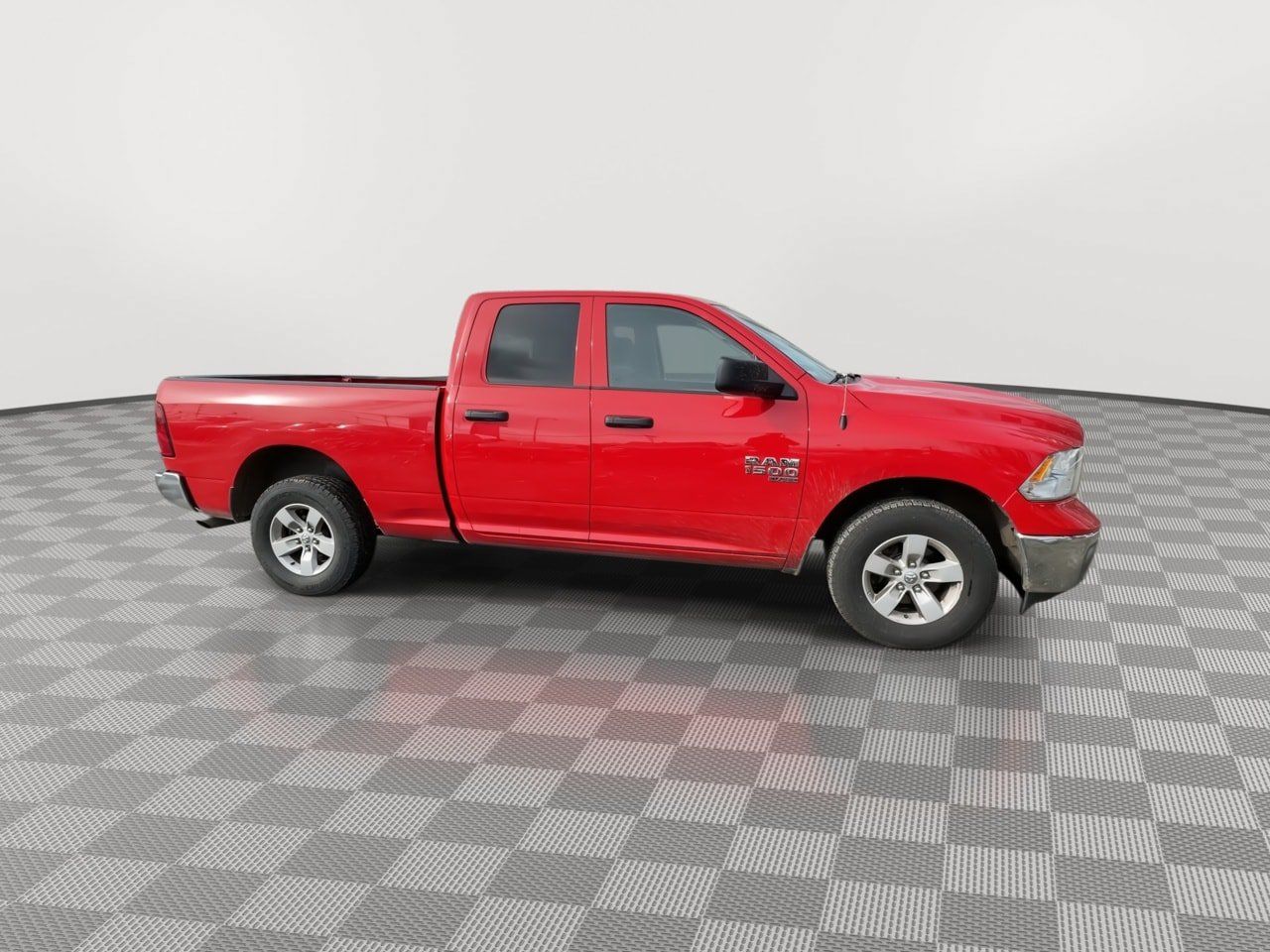 Used 2024 RAM 1500 Classic SLT AWD/4WD image 9