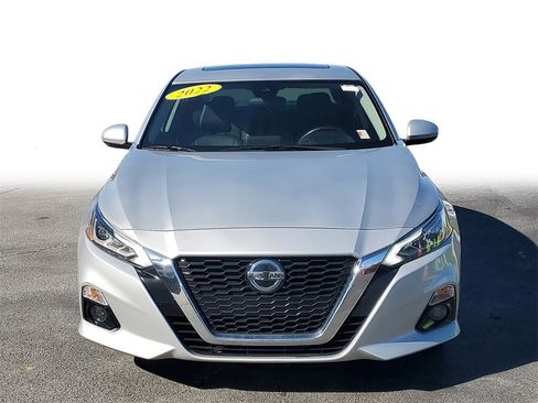 Used 2022 Nissan Altima 2.5 SL image 2
