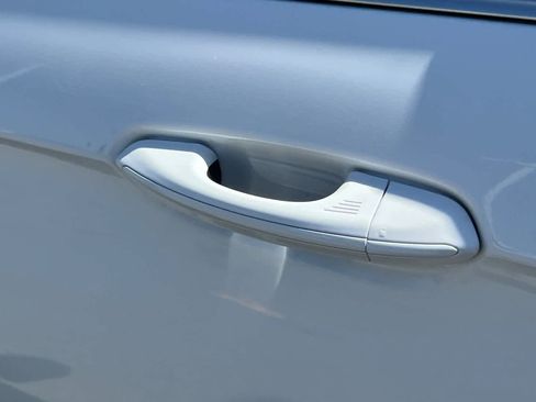 Used 2022 Ford Edge SEL image 7