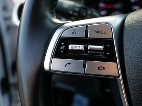 Certified 2022 Kia Telluride SX w/ SX Prestige Package image 28