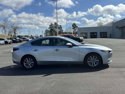 Used 2019 MAZDA MAZDA3 Base image 24