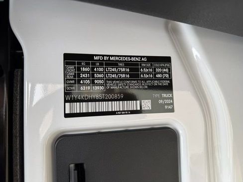 New 2025 Mercedes-Benz Sprinter 2500 image 28