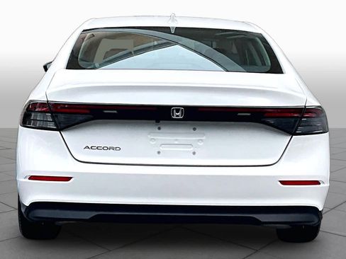 Certified 2023 Honda Accord EX image 5