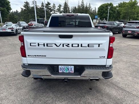 Used 2022 Chevrolet Silverado 1500 LTZ w/ LTZ Premium Package AWD/4WD image 7