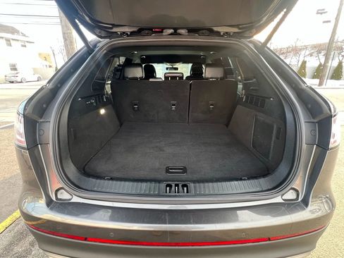Used 2019 Lincoln Nautilus Premier AWD/4WD image 10