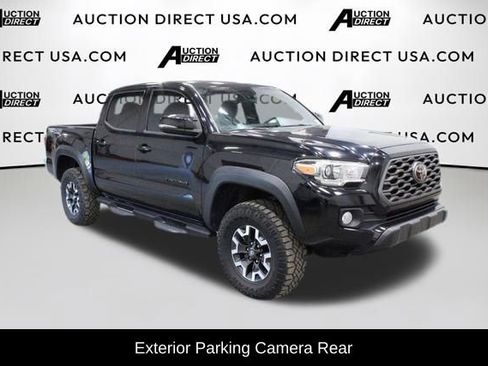 Used 2021 Toyota Tacoma TRD Off-Road image 2