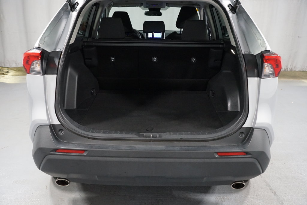 Certified 2025 Toyota RAV4 XLE FWD image 34