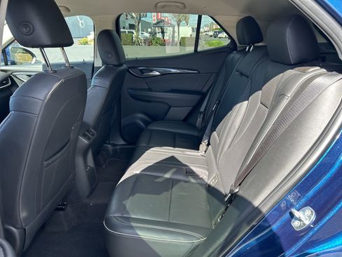 Used 2023 Buick Envision Essence image 8