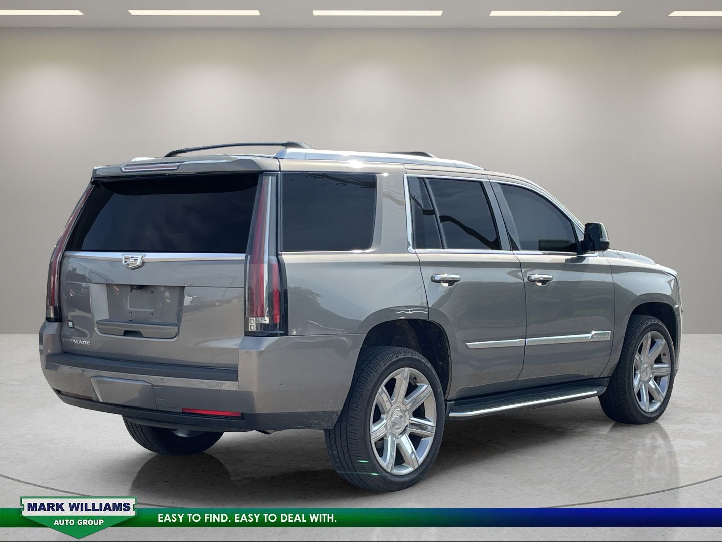 Used 2017 Cadillac Escalade Luxury AWD/4WD image 5