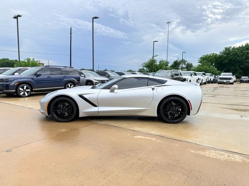 Used 2016 Chevrolet Corvette Stingray Coupe RWD image 10
