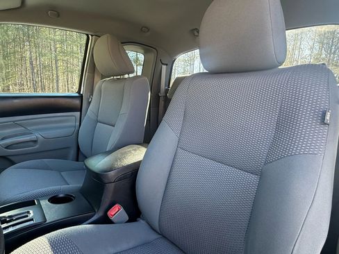 Used 2015 Toyota Tacoma 2WD Access Cab w/ Convenience Package image 15