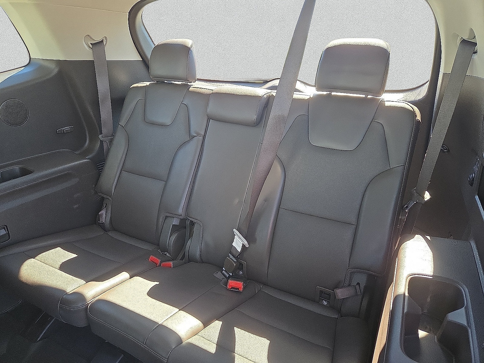 Used 2020 Kia Telluride SX w/ Towing Package FWD image 11